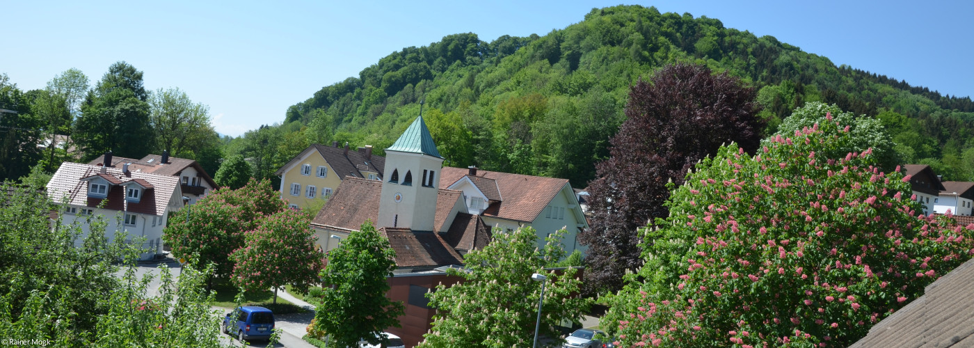 Totale Gemeindehaus Kirche Pbg Sommer