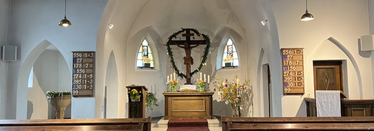 Innenansicht Friedenskirche Osterzeit