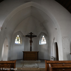 Kirche innen leer 26